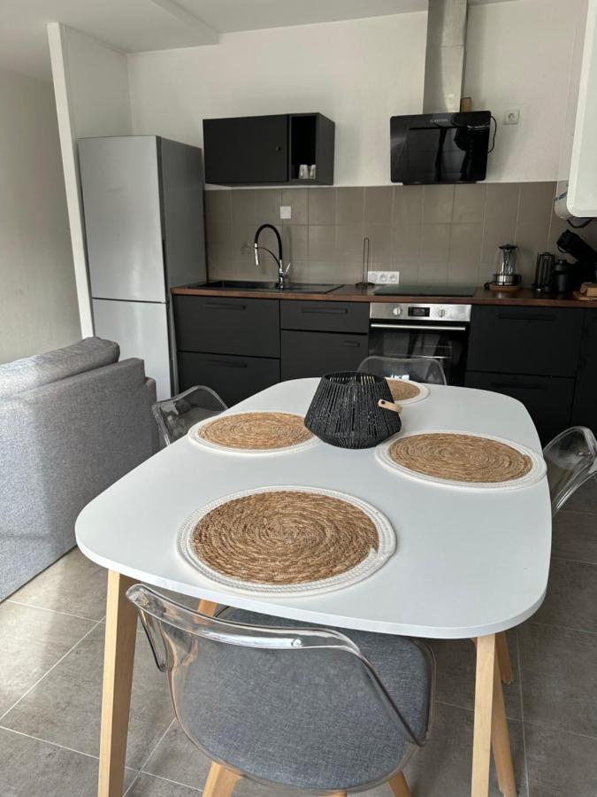 Appartement Avec Terrasse Au Puy Le Puy-en-Velay Exteriör bild