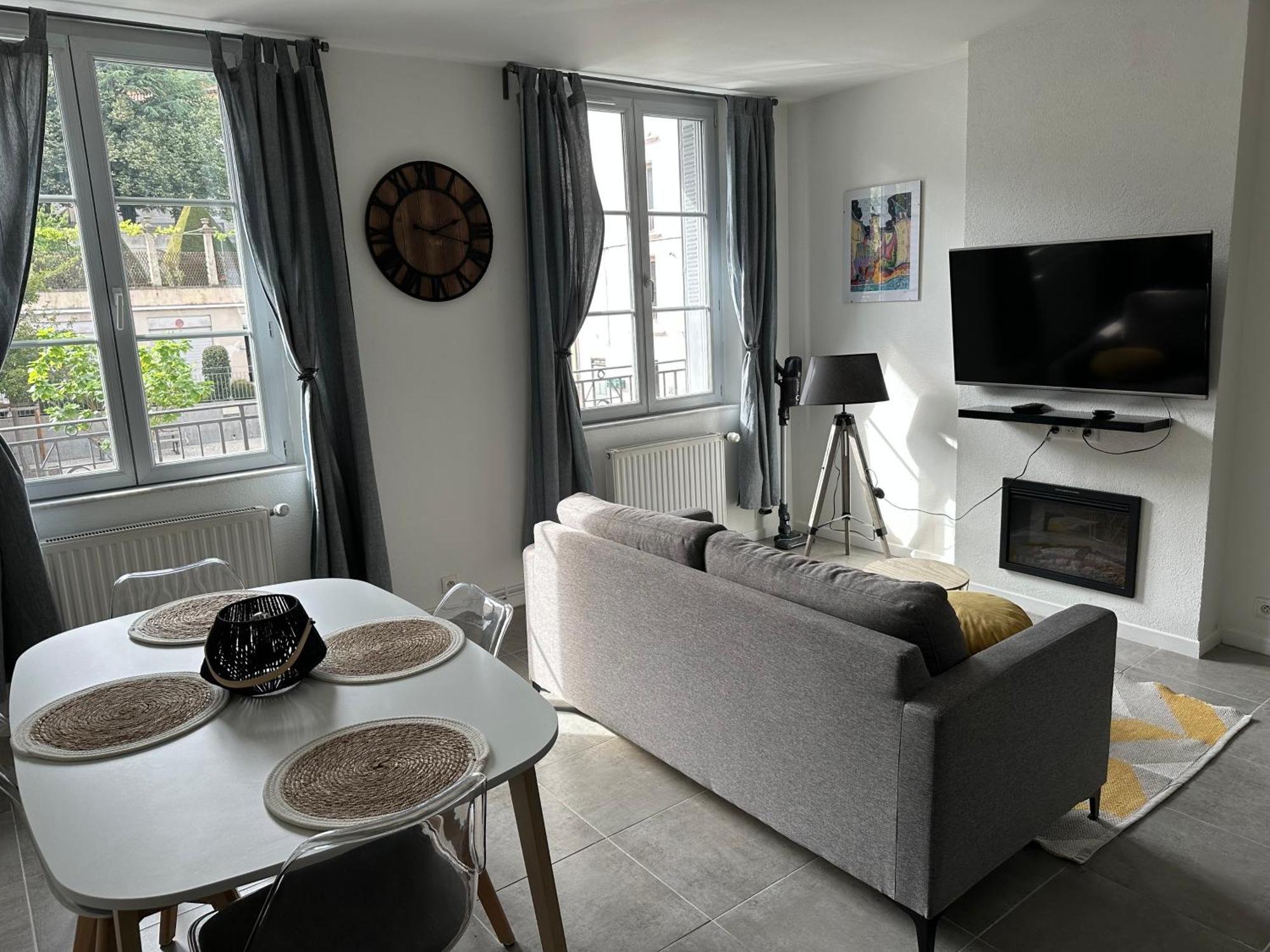Appartement Avec Terrasse Au Puy Le Puy-en-Velay Exteriör bild