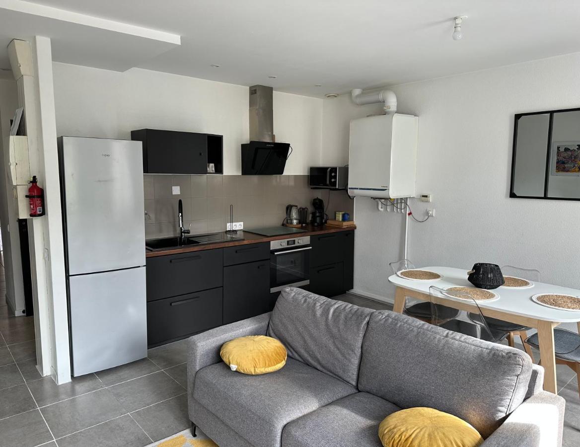 Appartement Avec Terrasse Au Puy Le Puy-en-Velay Exteriör bild
